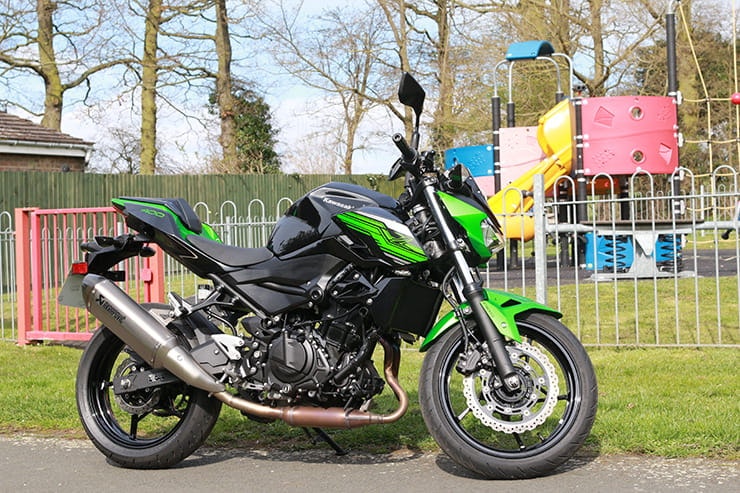 Kawasaki Z400 2019 - Two Week Review Price Specs