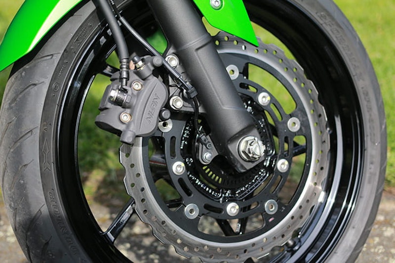 Kawasaki Z400 2019 - Two Week Review Price Specs
