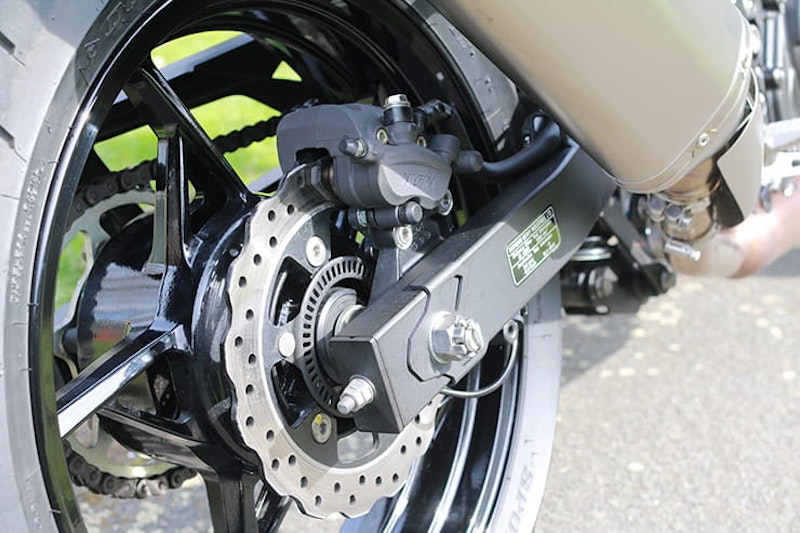 Kawasaki Z400 2019 - Two Week Review Price Specs
