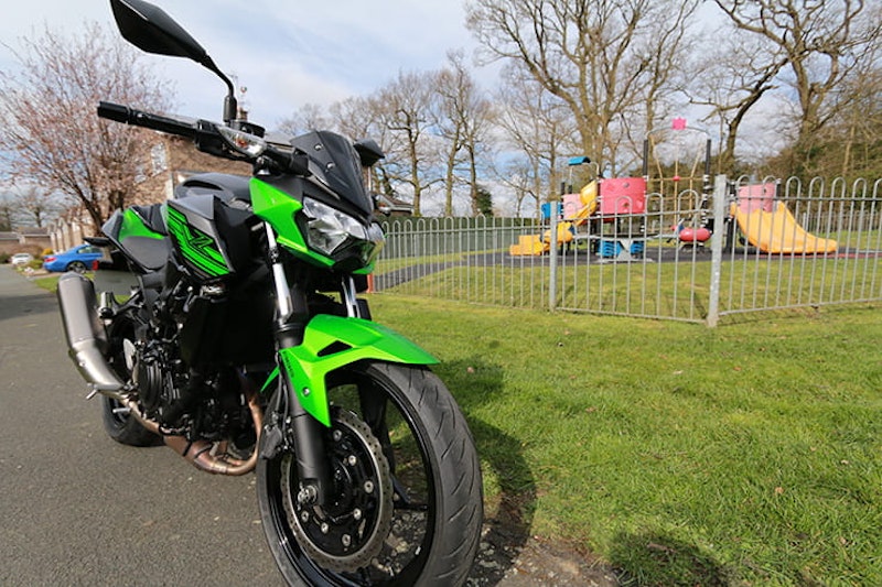 Kawasaki Z400 2019 - Two Week Review Price Specs