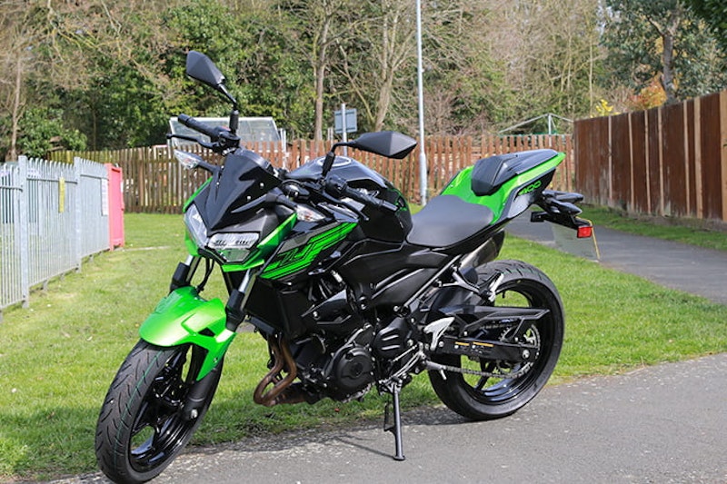 Kawasaki Z400 2019 - Two Week Review Price Specs