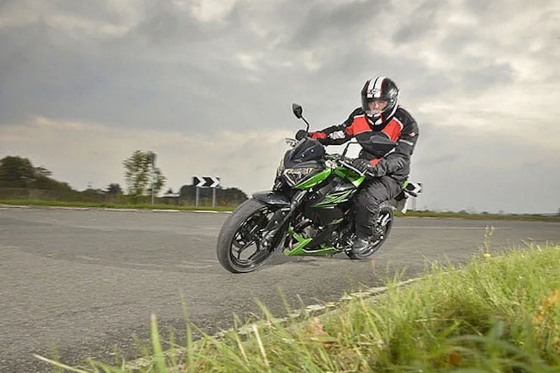 2018 Kawasaki Review Used Price Spec_10