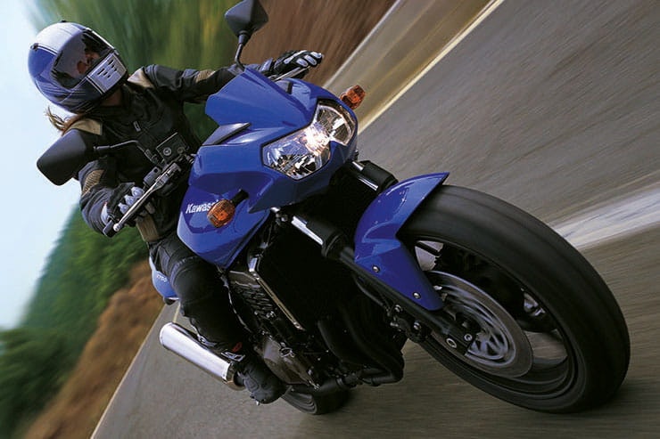 Kawasaki Z750 2004 Review Used Price Spec_01