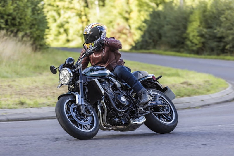 2022 Kawasaki Z900RS Review Price Spec_17