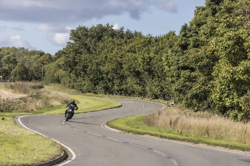 2022 Kawasaki Z900RS Review Price Spec_24