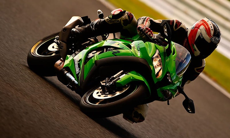 Kawasaki ZX-10RR (2019) | Review