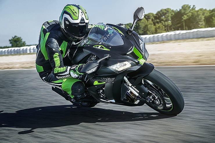 Kawasaki Ninja ZX-10R SE (2018-2020): [ Review & Buying Guide ]