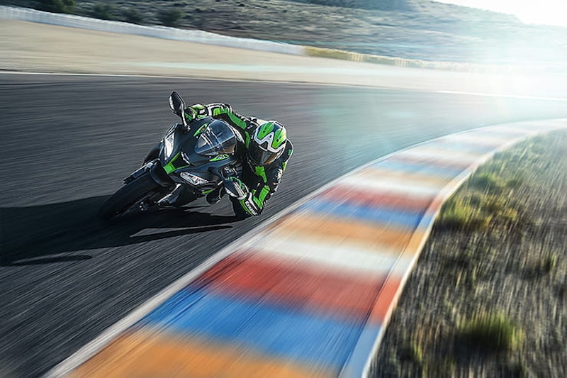 Kawasaki Ninja ZX-10R SE 2018 Used Review Price Spec_05