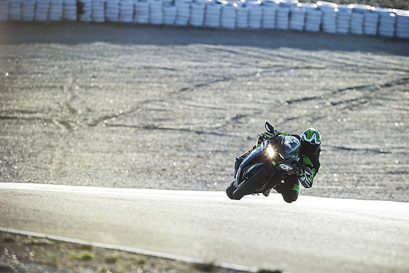 Kawasaki Ninja ZX-10R SE 2018 Used Review Price Spec_09