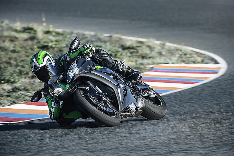 Kawasaki Ninja ZX-10R SE 2018 Used Review Price Spec_11
