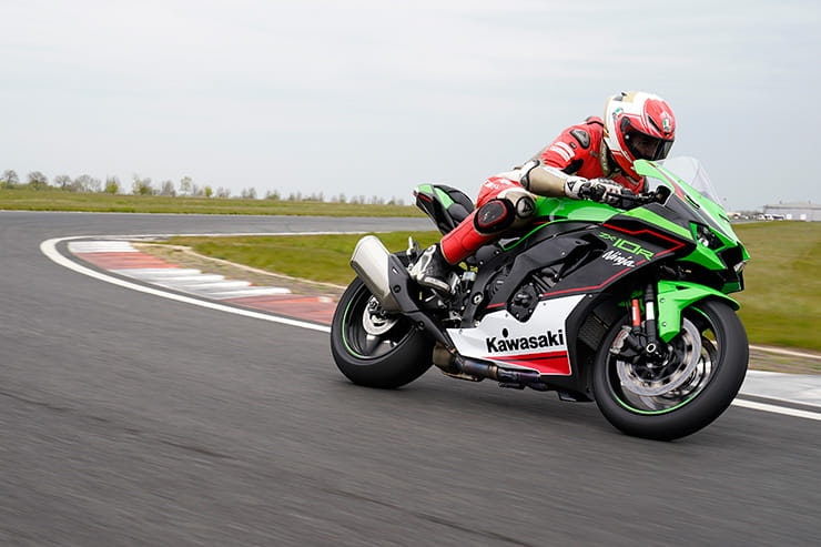 Kawasaki Ninja ZX-10R 2021 Review Price Spec_080