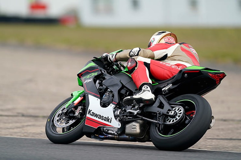 Kawasaki Ninja ZX-10R 2021 Review Price Spec_022