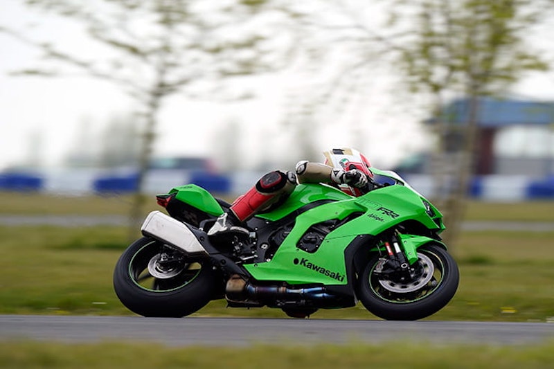 Kawasaki Ninja ZX-10R 2021 Review Price Spec_095