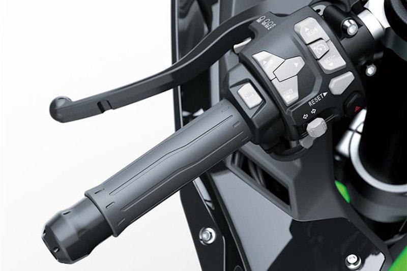 Kawasaki Ninja ZX-10R 2021 Review Price Spec_013