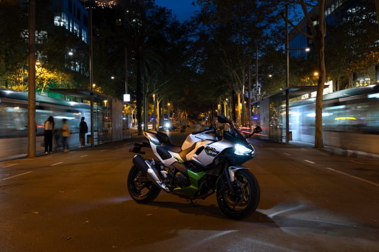 2024 Kawasaki Ninja7 HEV Hybrid Review Details Price Spec_119