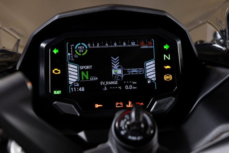 2024 Kawasaki Ninja7 HEV Hybrid Review Details Price Spec_116