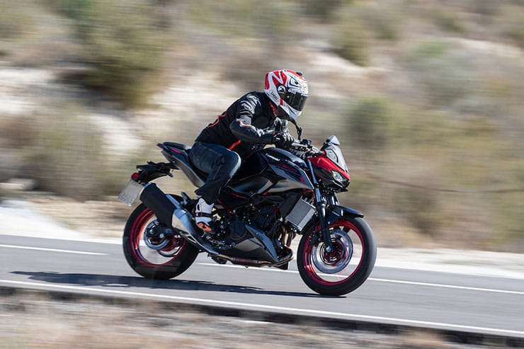 2024 Kawasaki Z500 Review Details Price Spec_01