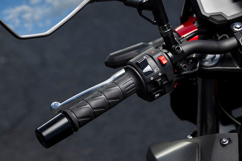 2024 Kawasaki Z500 Review Details Price Spec_11