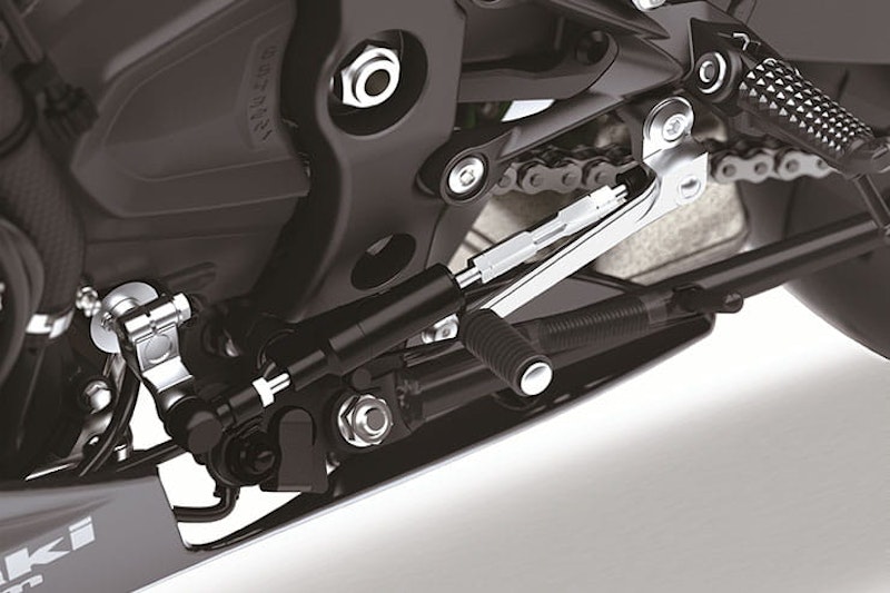 2013 Kawasaki ZX-6R Review Used Price Spec_41