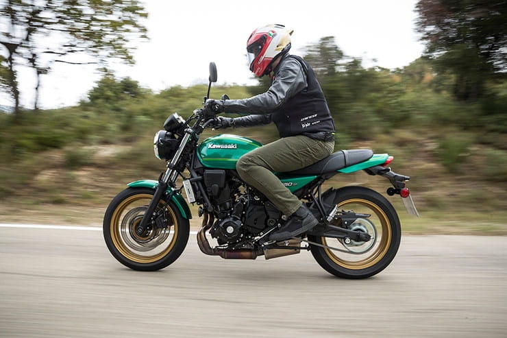 Kawasaki Z650RS 2022 Review Price Spec_036