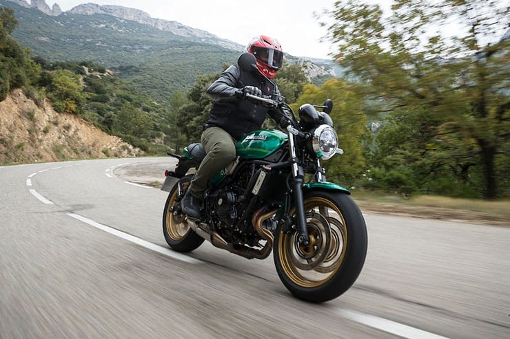 Kawasaki Z650RS 2022 Review Price Spec_041