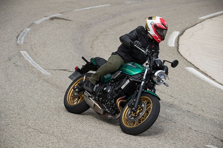 Kawasaki Z650RS 2022 Review Price Spec_023
