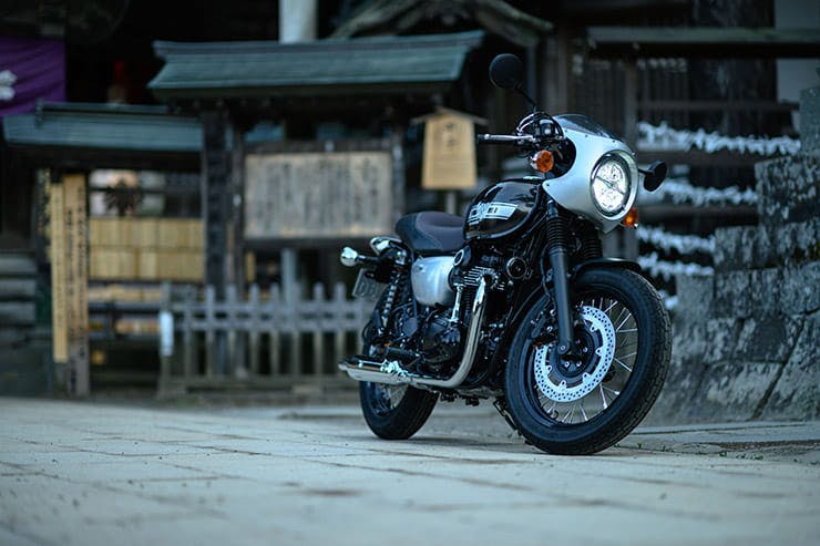 W800 Kawasaki | Cafe Café - 0 Magazine Review Street Motorcycle