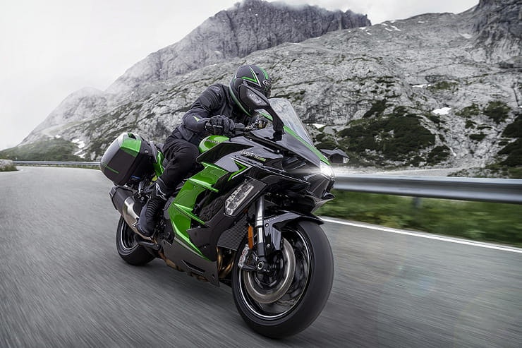 2022 Kawasaki Ninja H2 SX and SE News Details Spec_05