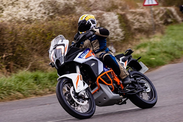 KTM 1290 Super Adventure R Review Spec Price_025