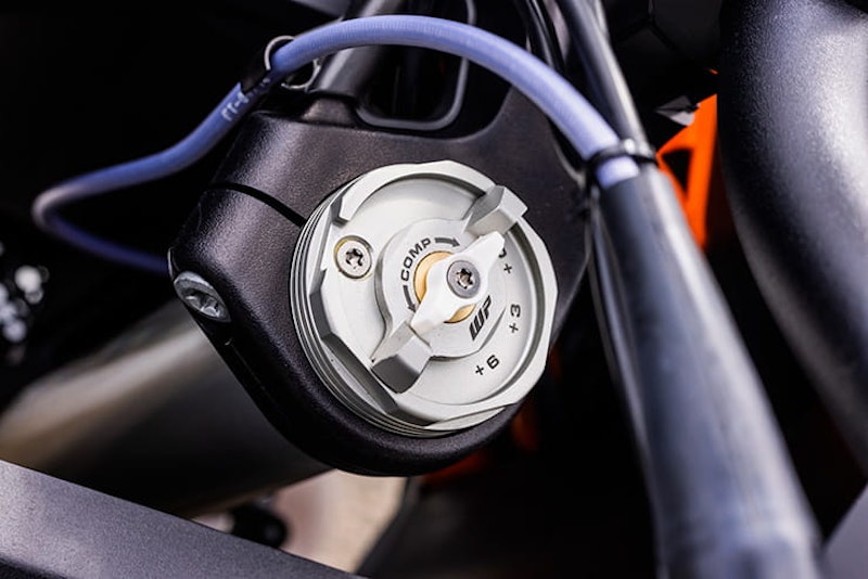 KTM 1290 Super Adventure R Review Spec Price_014