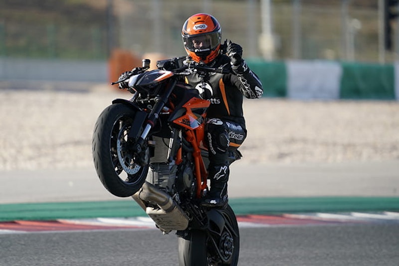 The third coming of KTM’s bonkers hyper naked, the 1290 SUPER DUKE R, promises more power, less weight and triple the chassis stiffness.