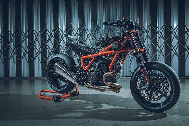 Ktm 1290 super duke r 2020 review discount