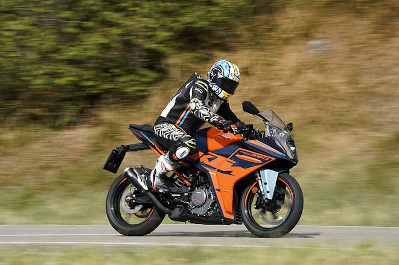 KTM RC390 2022 Review Price Spec_06