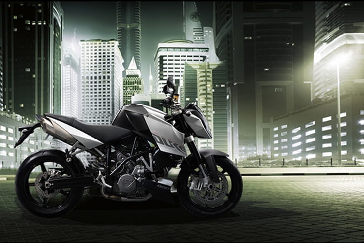 KTM 990 Super Duke 2005 Used Review Price Spec_02