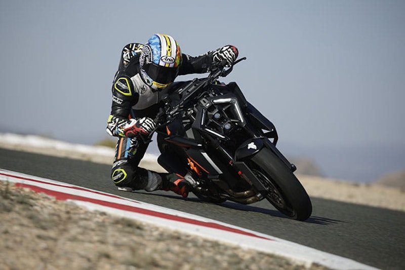 2024 KTM 1390 Super Duke R Review Details Price Spec_211