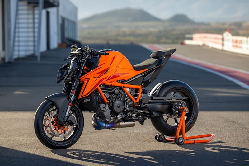 2024 KTM 1390 Super Duke R Review Details Price Spec_244