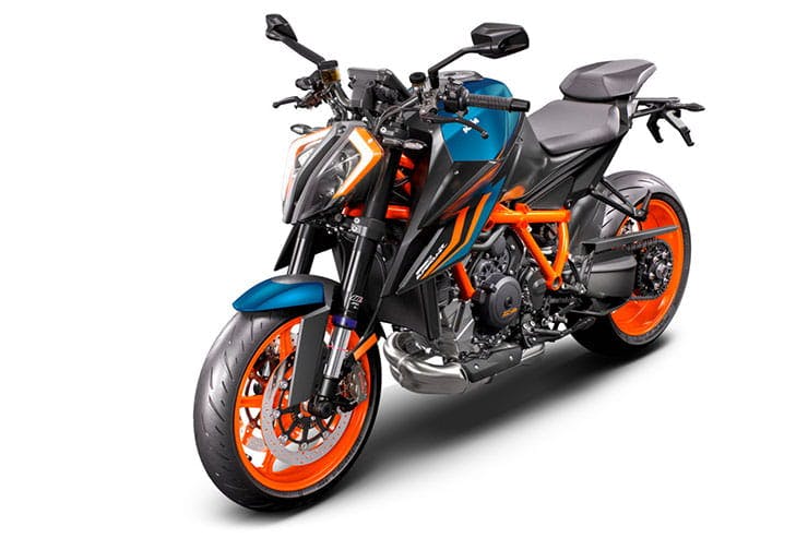 KTM 1290 Super Duke R Evo Review 2022 BikeSocial