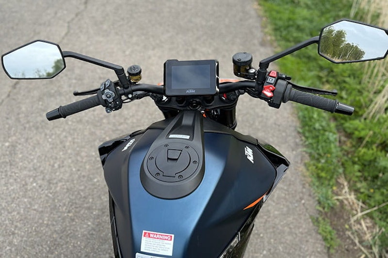 2022 KTM 1290 Super Duke R EVO Details Price Spec_49