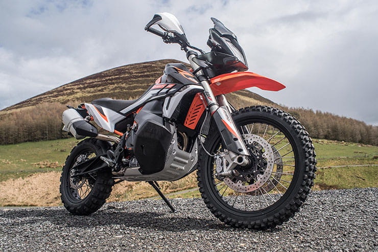 New KTM 890 Adventure / R Review (2021) | Bennetts Bike