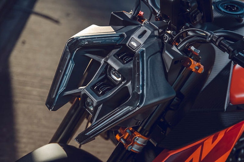 2024 KTM 990 Duke Review Details Price Spec_282