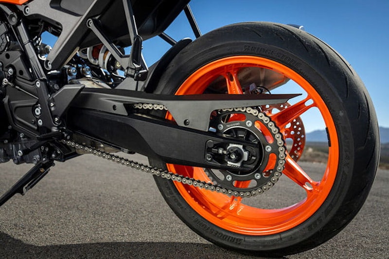 2024 KTM 990 Duke Review Details Price Spec_286