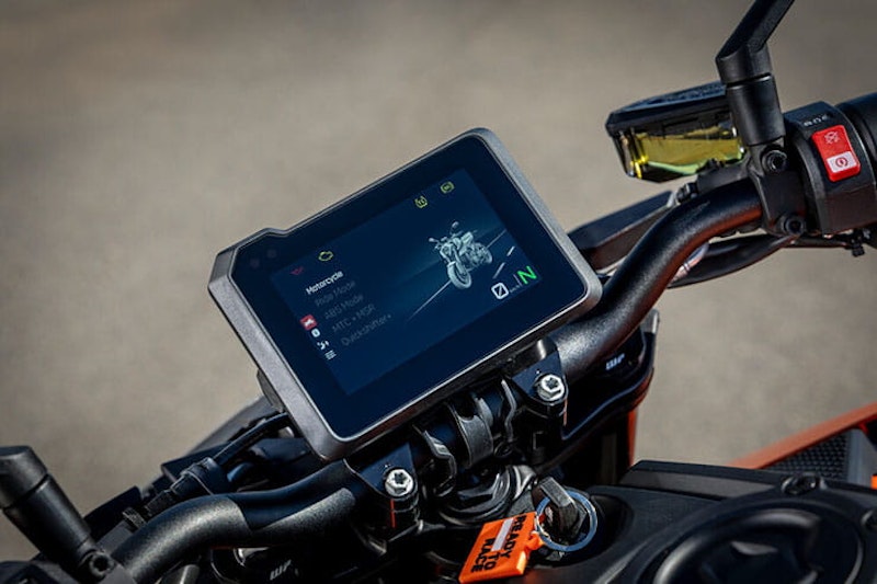 2024 KTM 990 Duke Review Details Price Spec_288