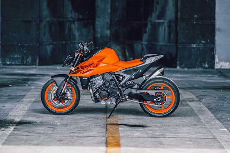 2024 KTM 990 Duke Review Details Price Spec_209