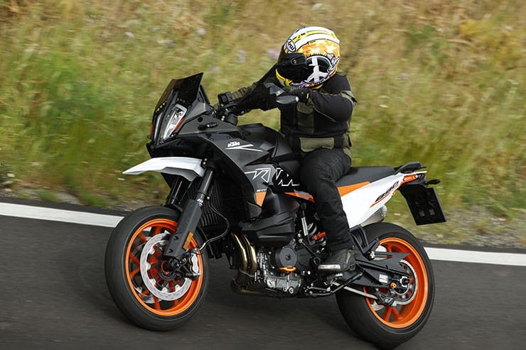 2023 KTM 890 Supermoto SMT Review Details Price Spec_101