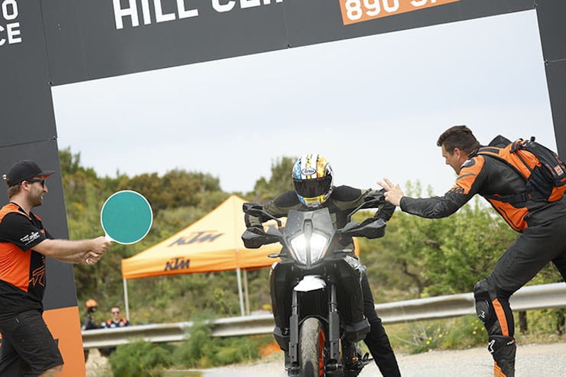 2023 KTM 890 Supermoto SMT Review Details Price Spec_110