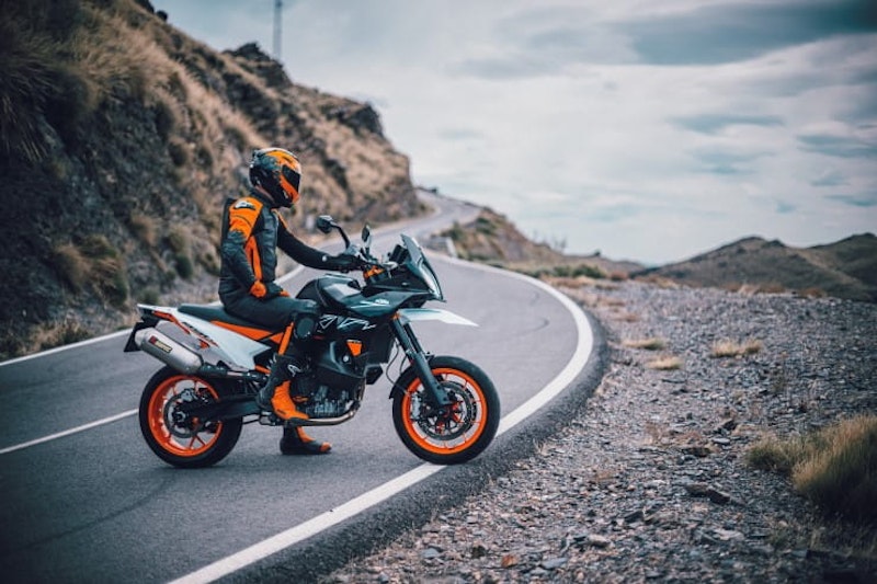 2023 KTM 890 Supermoto SMT Review Details Price Spec_124
