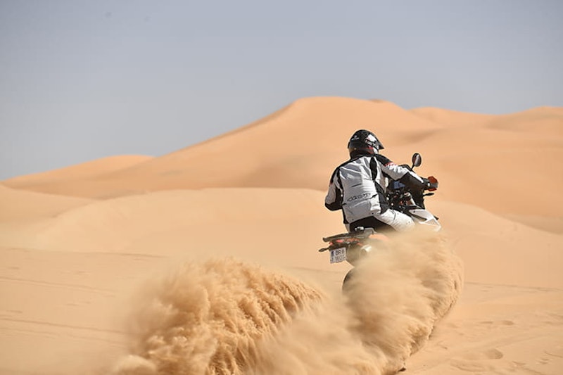 KTM 790 Adventure & 790 Adventure R (2019) | REVIEW