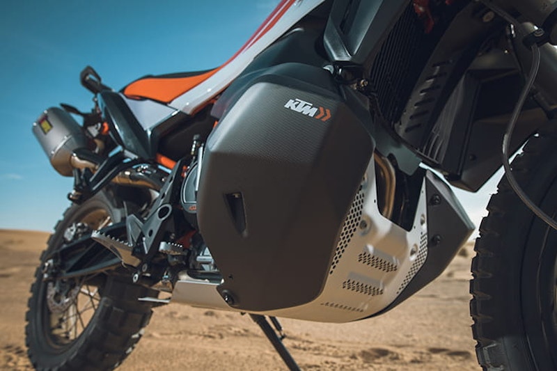 KTM 790 Adventure & 790 Adventure R (2019) | REVIEW