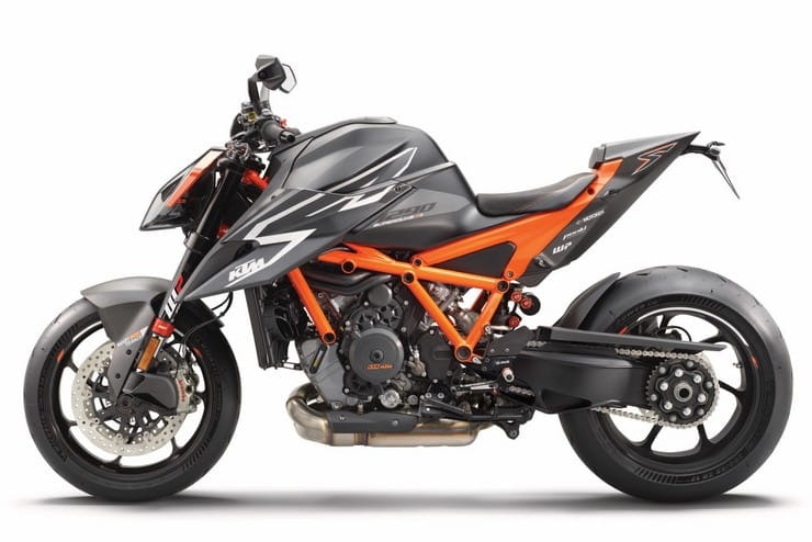 2023 KTM 1290 Super Duke RR Review Price Spec_01