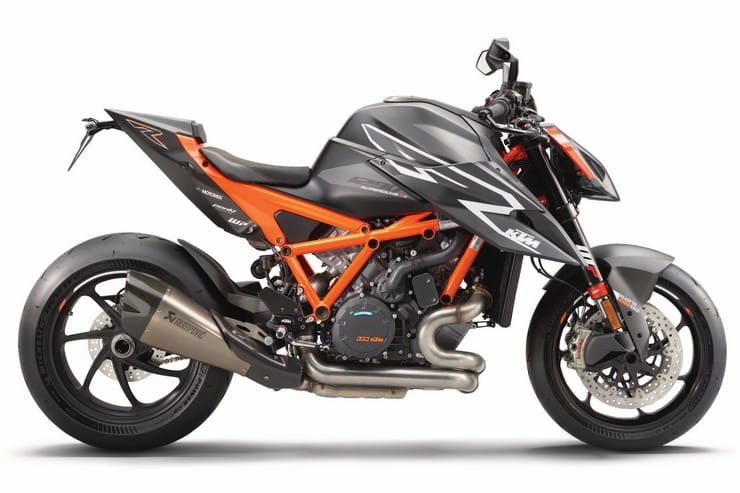 2023 KTM 1290 Super Duke RR Review Price Spec_02